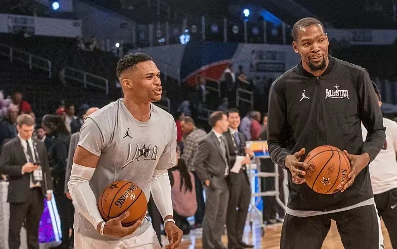  弗赖堡主场战胜劲敌，格里弗出色发挥获好评