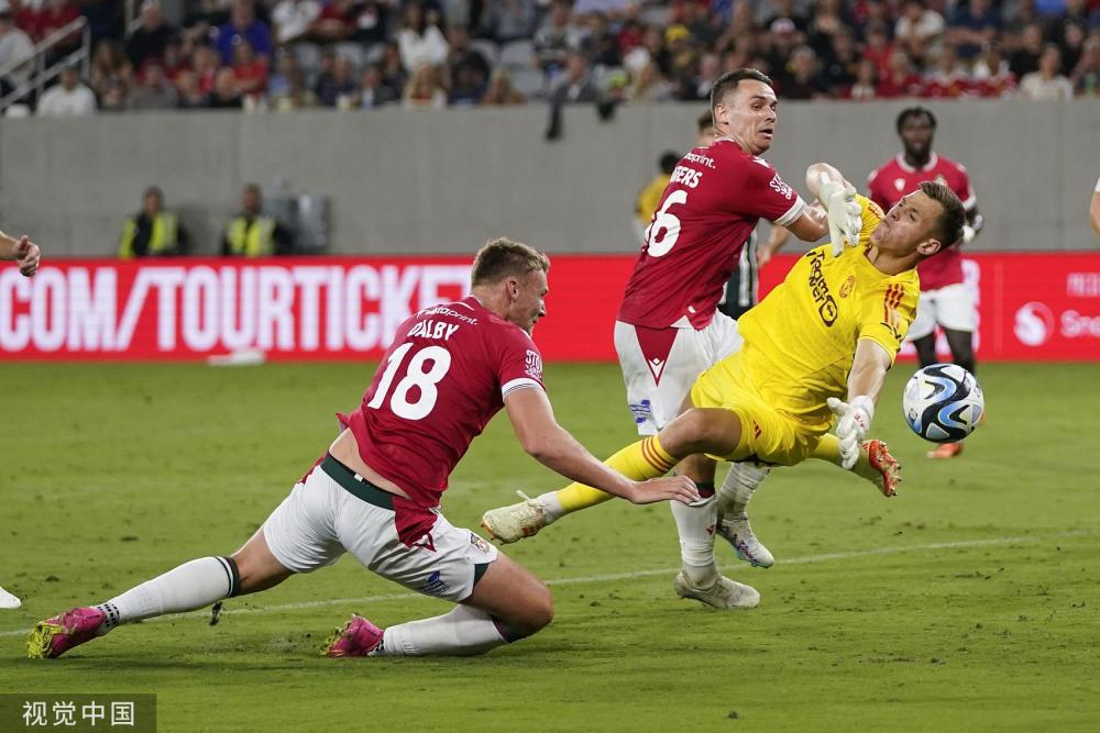  沙尔克04老将焕发第二春，经验助力球队脱困