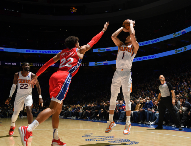  布伦森末节爆发尼克斯逆转击败活塞保住东部第七位置