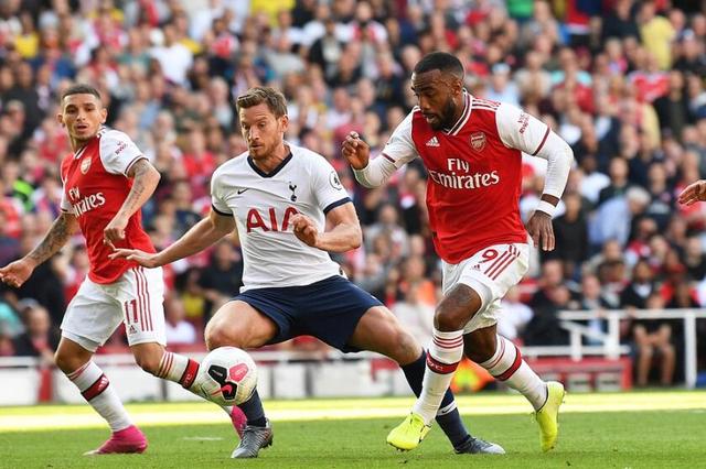 德信体育- 都灵德比火药味十足，双方各领三张红牌  